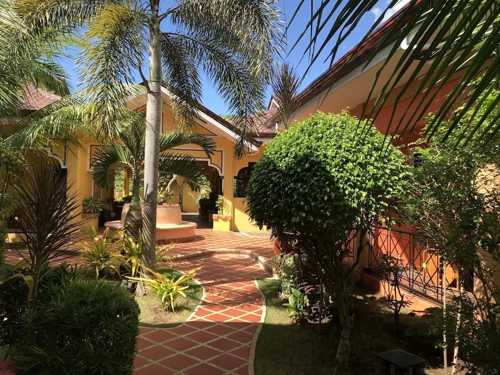 Alonas Coral Garden Resort
