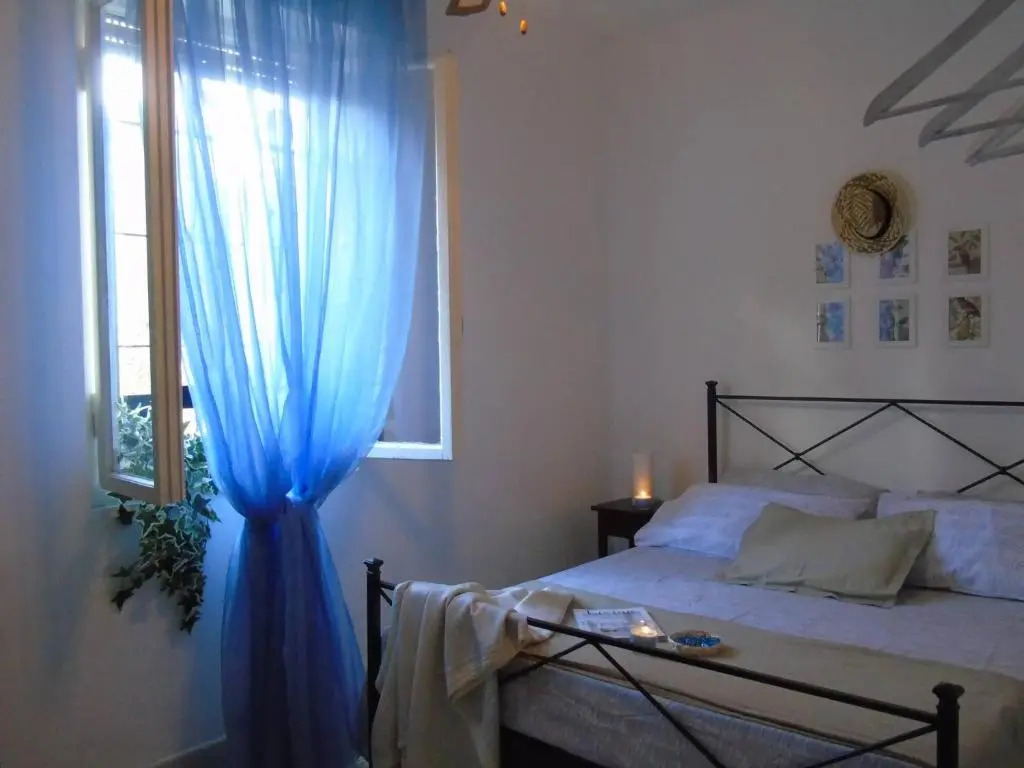 On Holiday Between Sky And Sea geco Di Campiglia pet friendly big garden