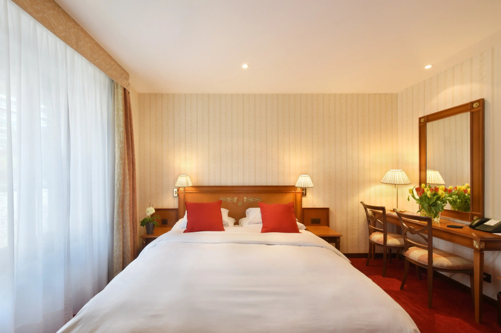 Golf Hotel René Capt