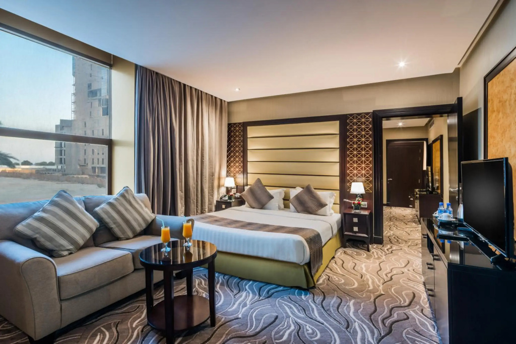 Naviti Warwick Al Khobar