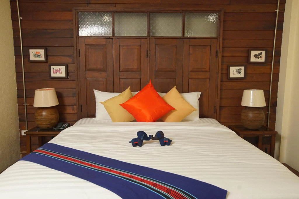Sunny V Hotel