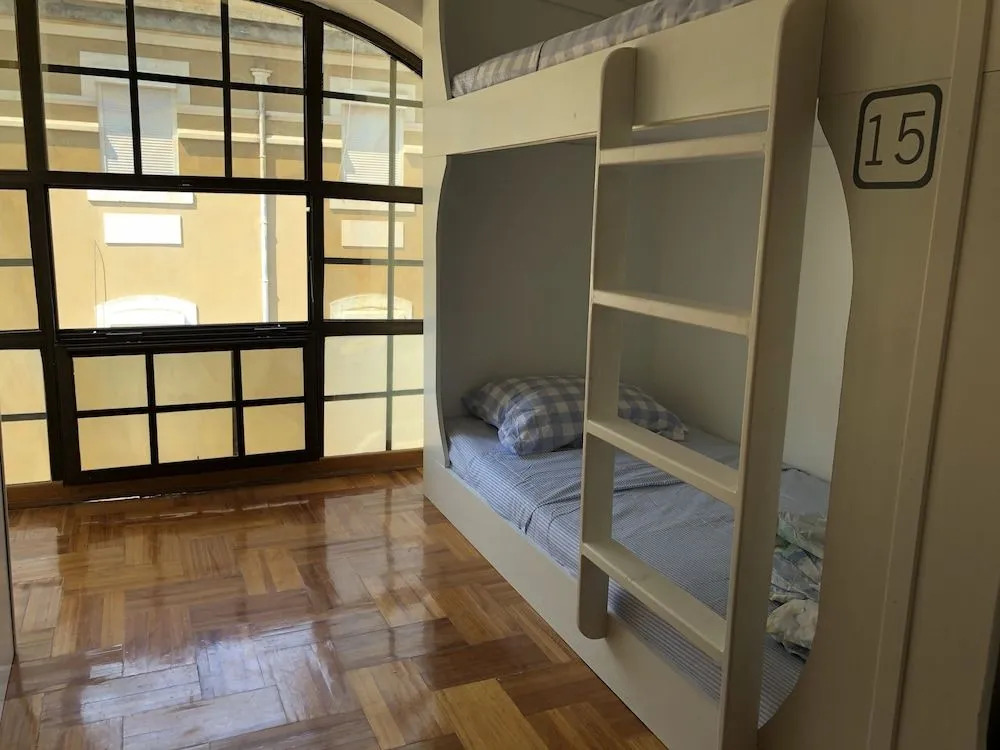 De Leite Hostel