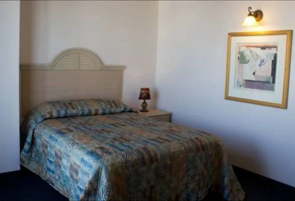 Acropolis Oceanfront Resort