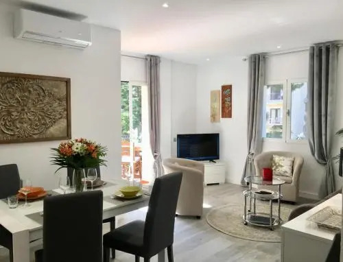 Loger Confort Apartments Beach&Pool