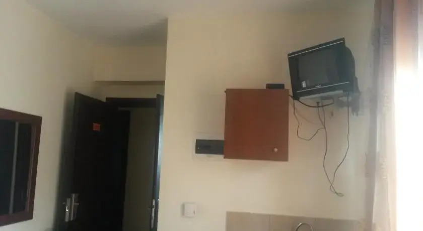 Evpator Rooms