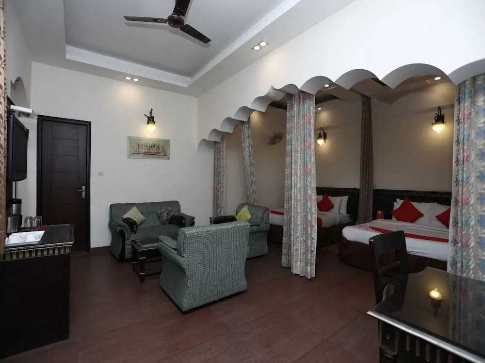 OYO 14574 Hotel Yadu Residency