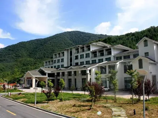 Shennong Hotel