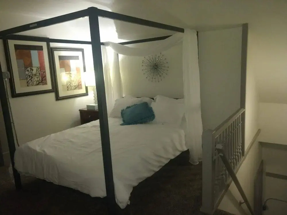 Beautiful Downtown Indy Guest Homes