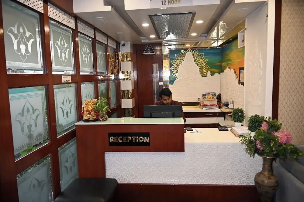 Hotel SJR