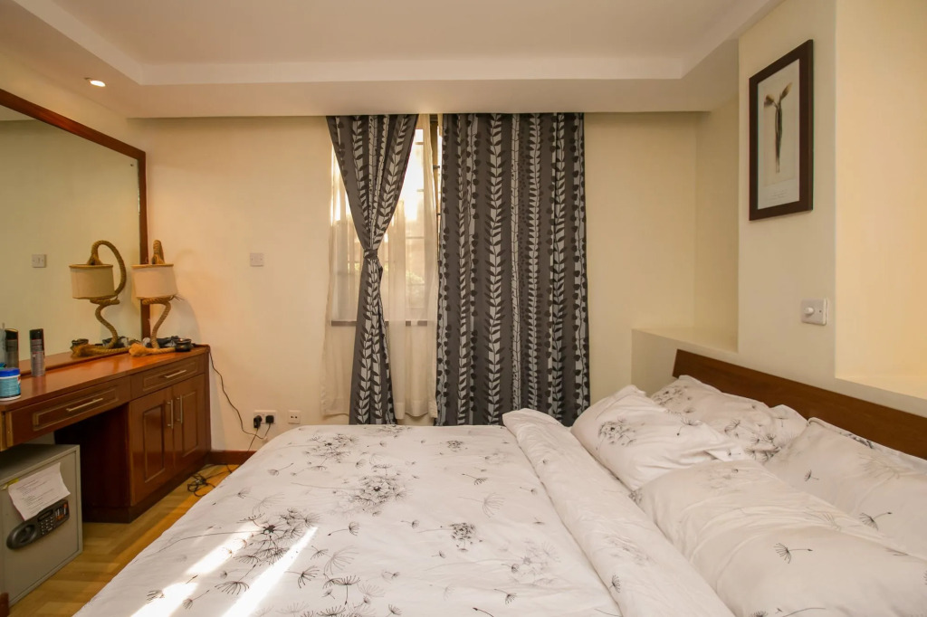 Kates Hotel & Residence