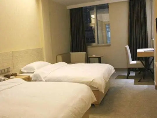 Tiga Hotel