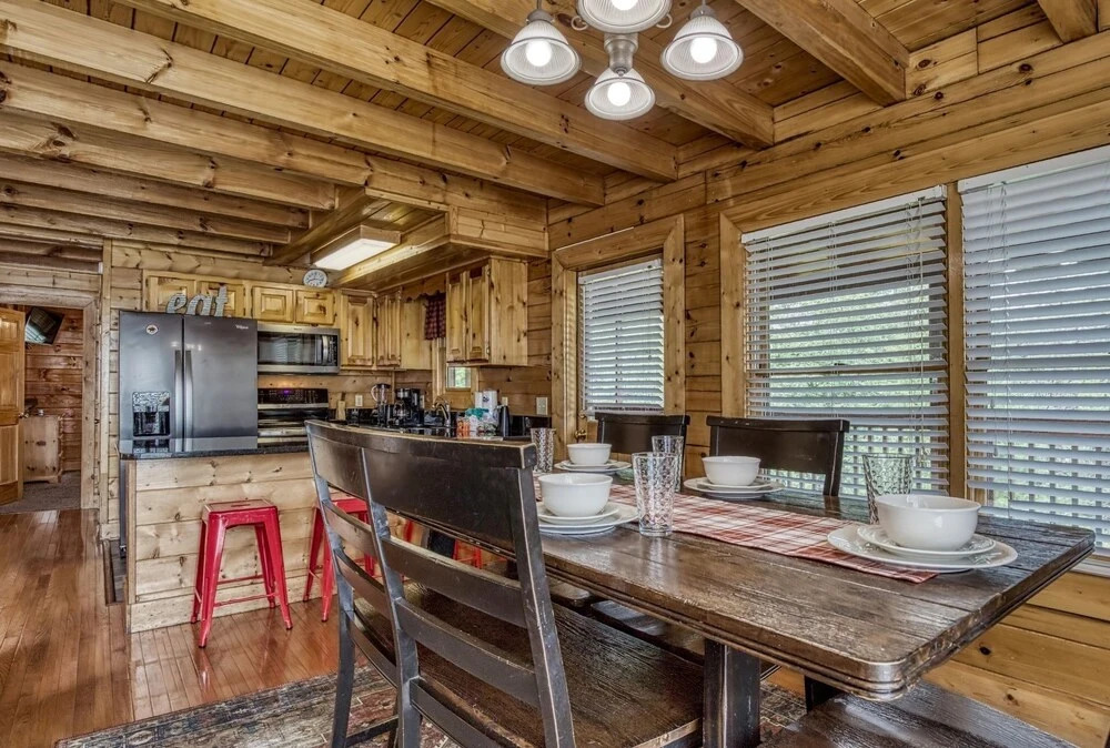 Ern813 - Heavenly View- Great Location! Close To All The Action! 6 Bedroom Cabin by RedAwning