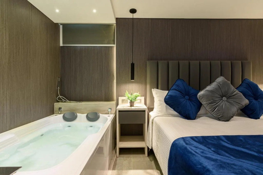 4 Sur Hotel