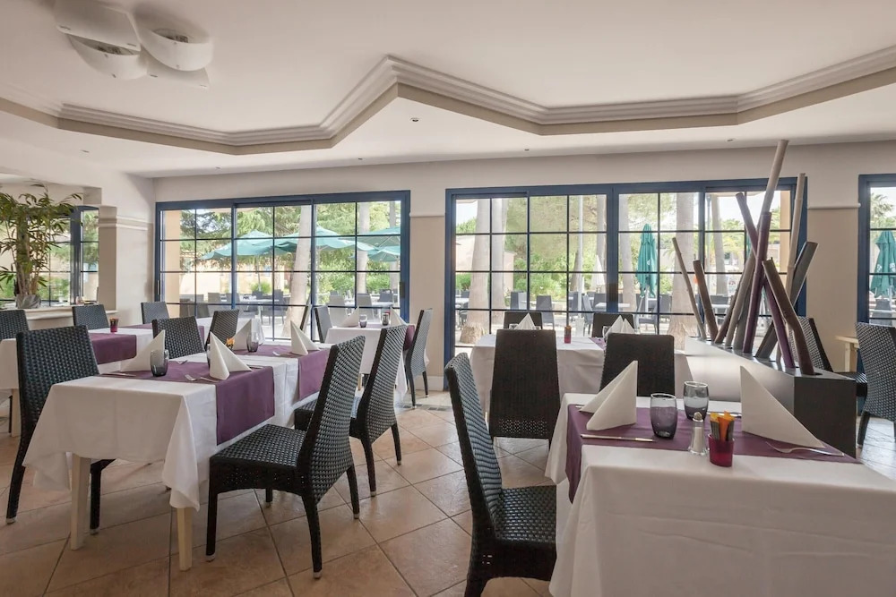 Family Suite With Garden Terrace