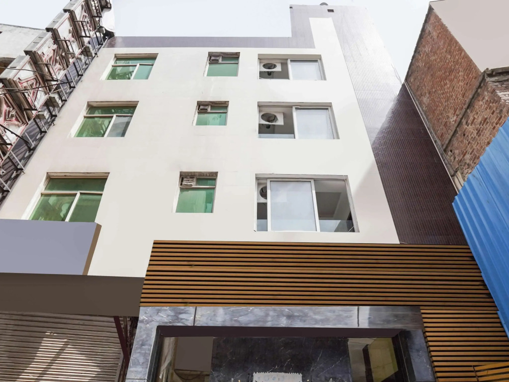 Oyo 79847 Collection O Hotel LS