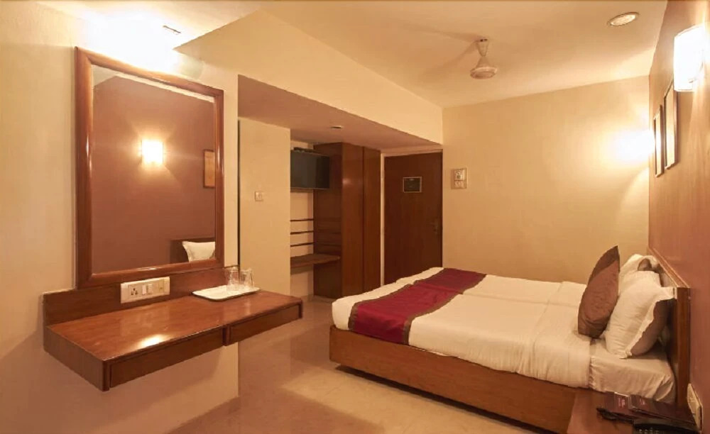 Room Maangta 213 @ Juhu