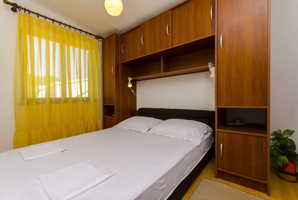 Apartments Gojislav