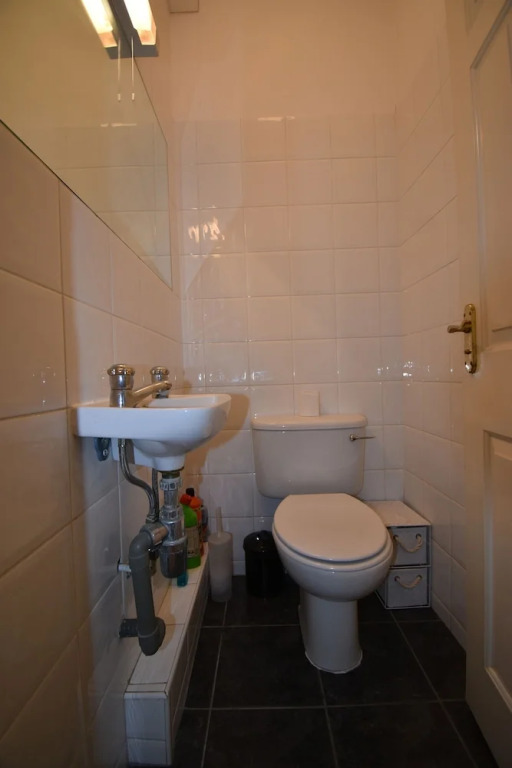 Princess Park Manor Shared Luxury Apartment