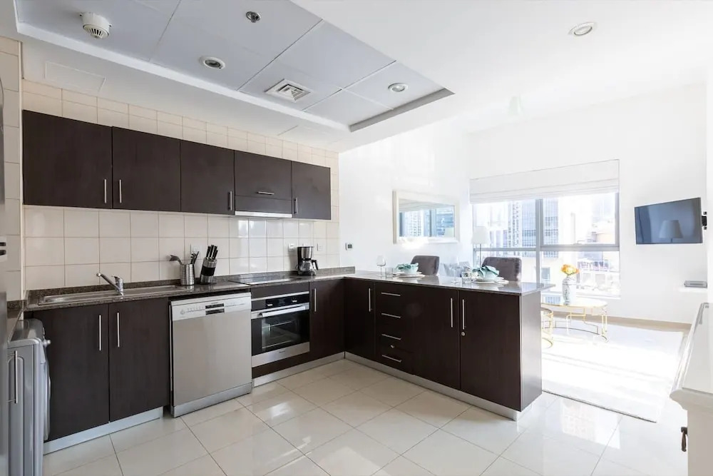 1BR Tranquil Space With Incredible Marina Views!
