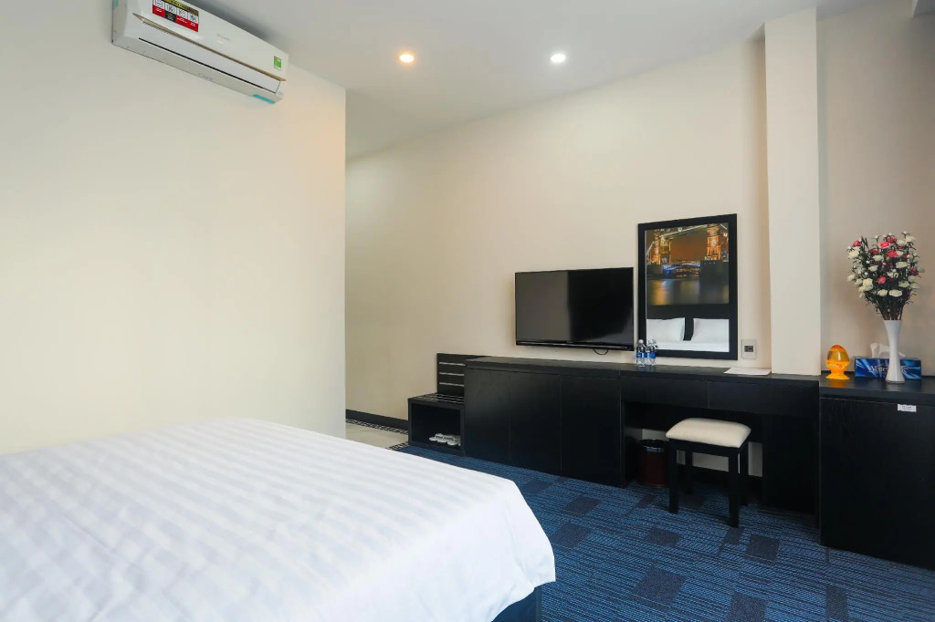 Daisy Hotel