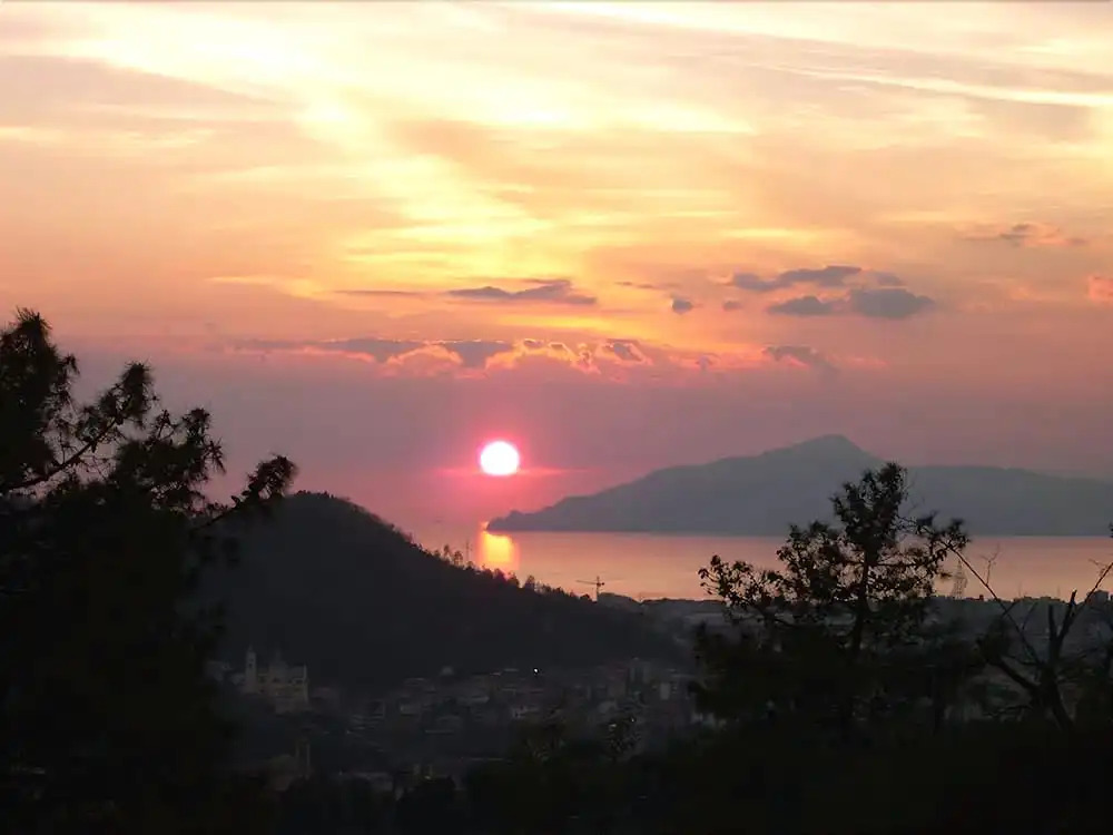 Camping Mare Monti