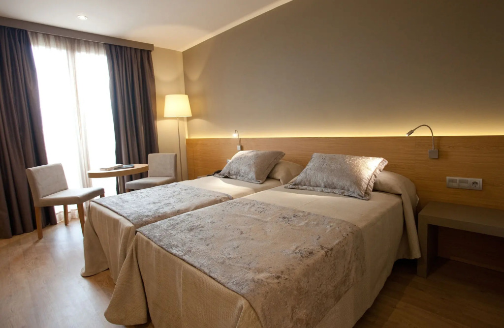 M.A. Hotel Sevilla Congresos