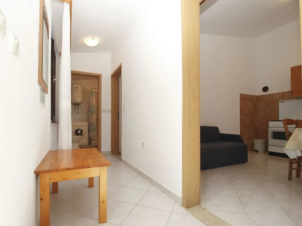 Apartment 1907