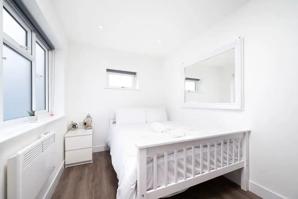 Modern Apartment in Enfield With Comfort
