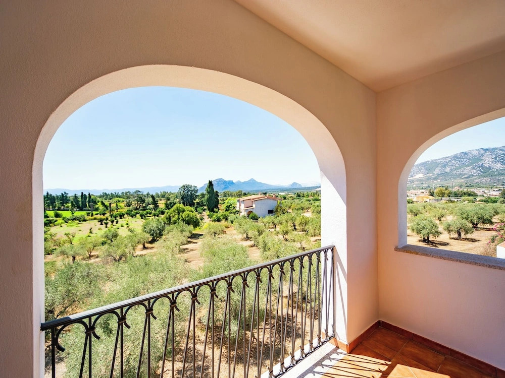 Bright Accommodation in Orosei