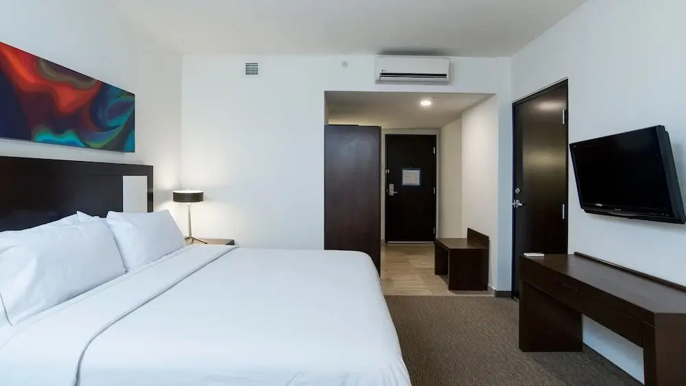 Holiday Inn Express Guadalajara Uag