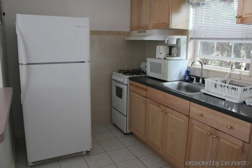 Breakaway Inn Guest House