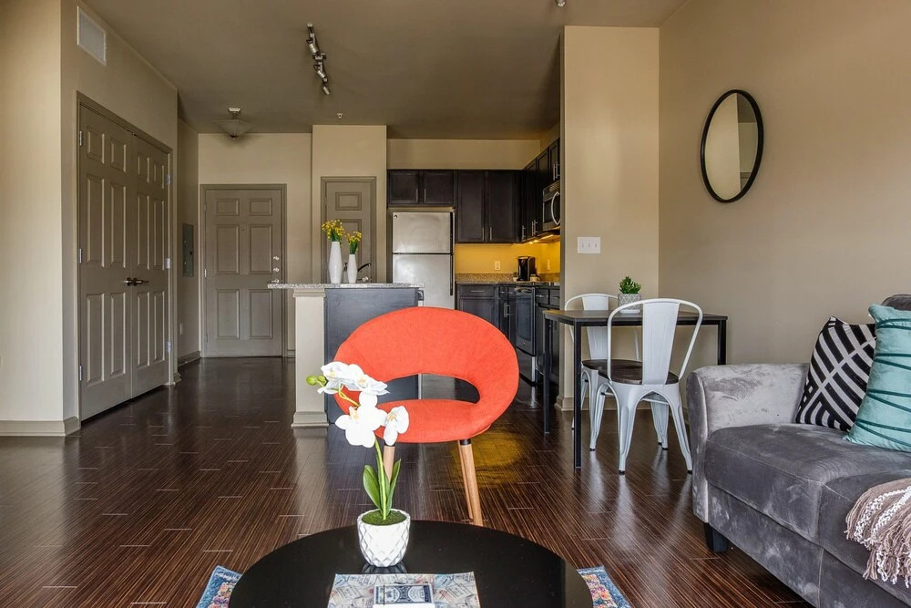 FRONTDESK Phoenix Apts Downtown Fort Worth