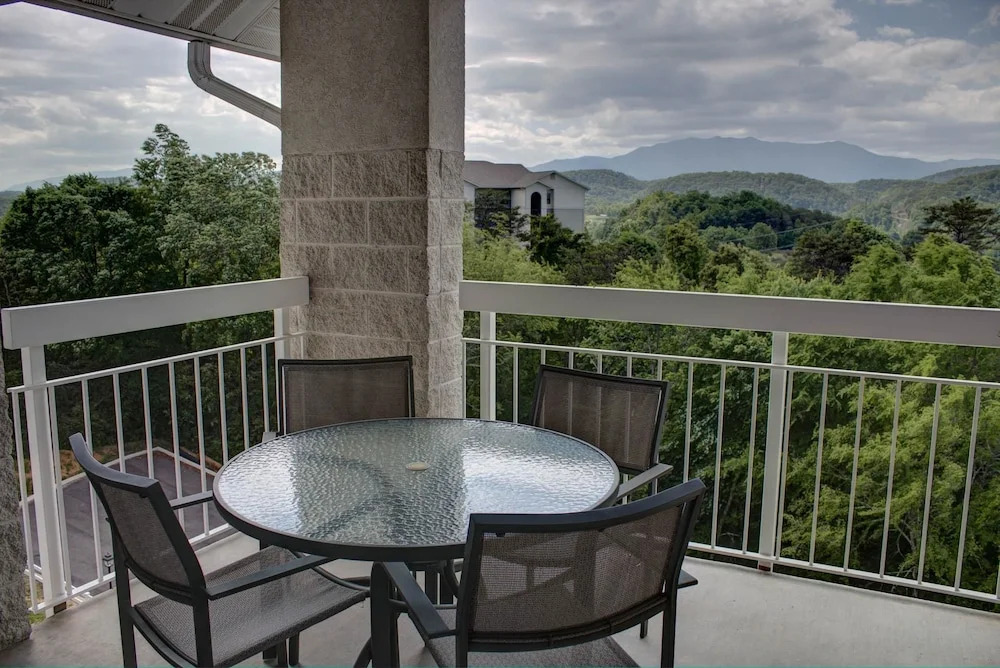 Whispering Pines 452