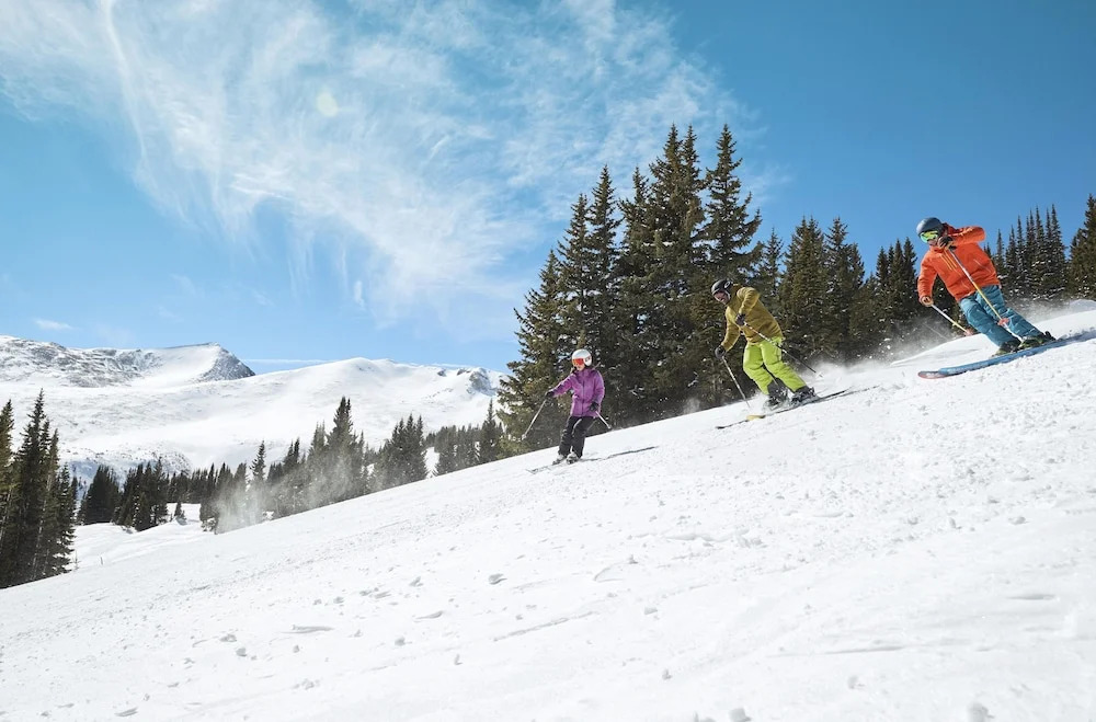 Rocky Mountain Luxury - Large Ski-in Winter Townhome 6ppl 2 Bedroom Townhouse by RedAwning