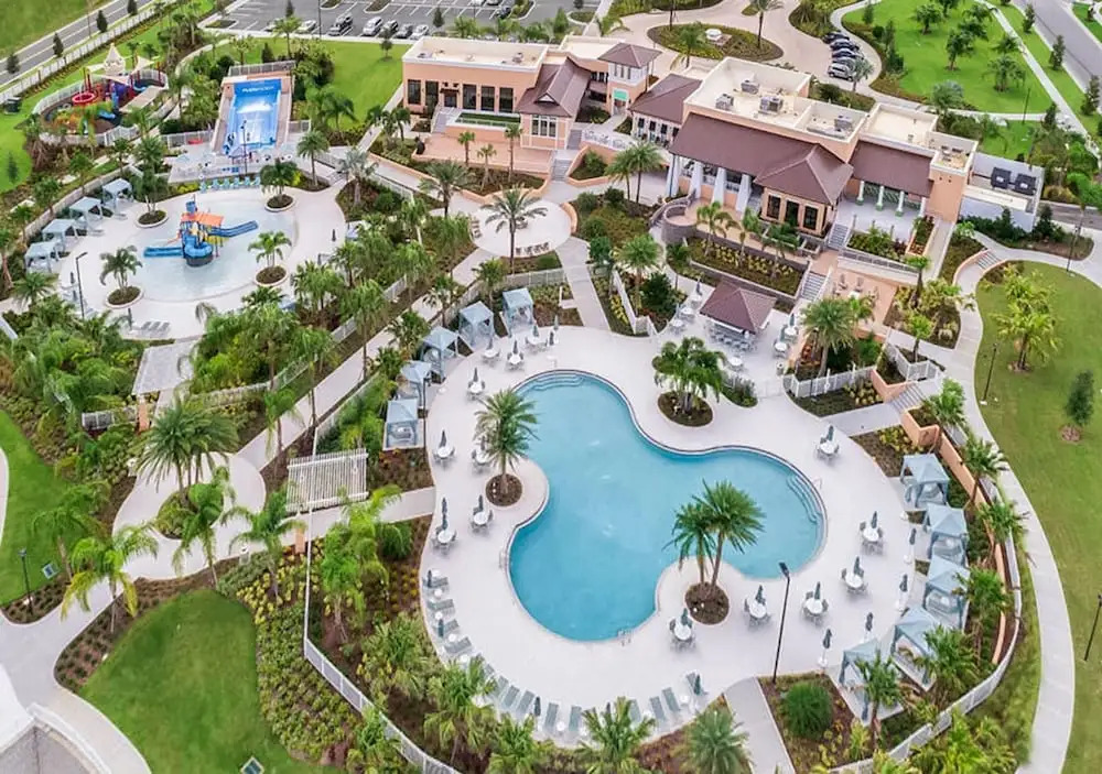Upstay - Solara Resort Home w Pool BBQ Gamesroom