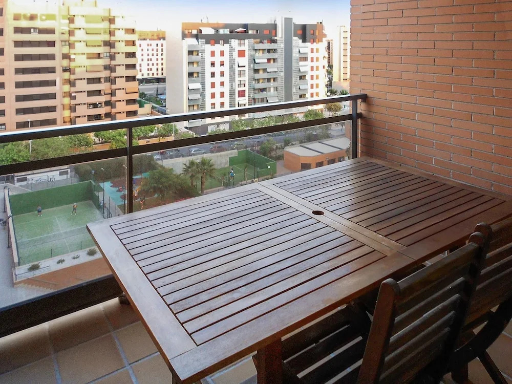 Apartment With 3 Bedrooms in Alicante, With Pool Access, Furnished Bal