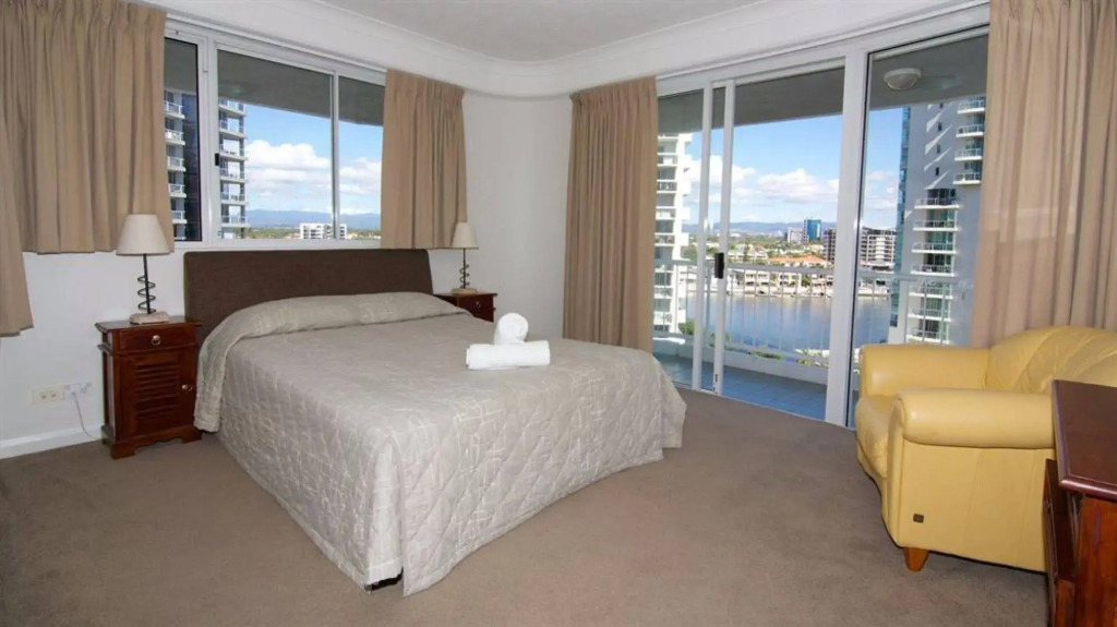 Surfers Mayfair Apartments