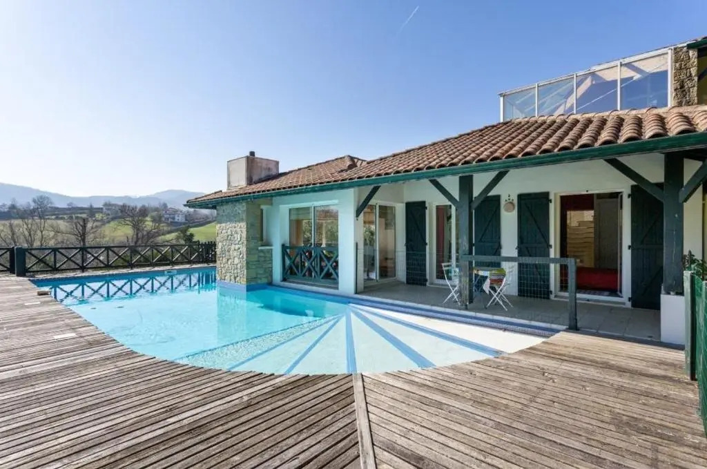 Villa Ongizatea - Rez de chaussée maison dArchitecte - 10 minutes de St Jean de Luz