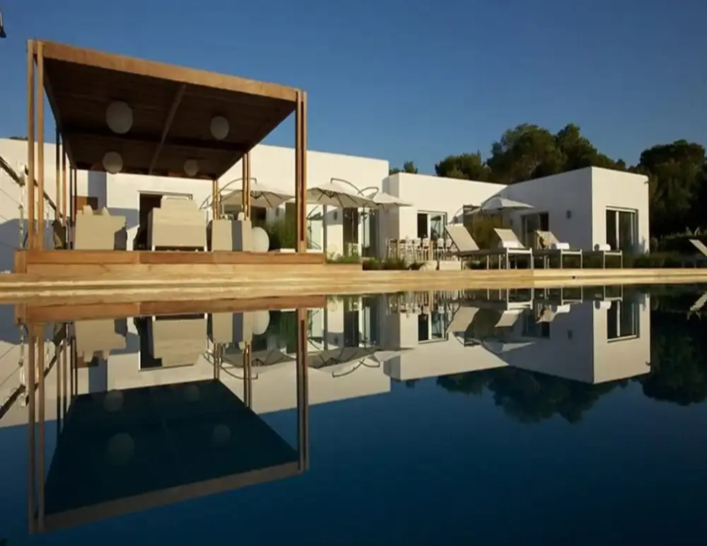 Gorgeous Villa With Views