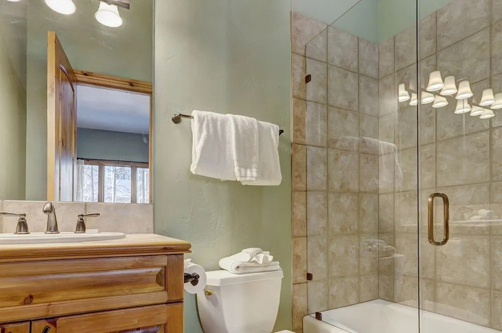 The Perfect Large Family 3 Bedroom Condo by RedAwning