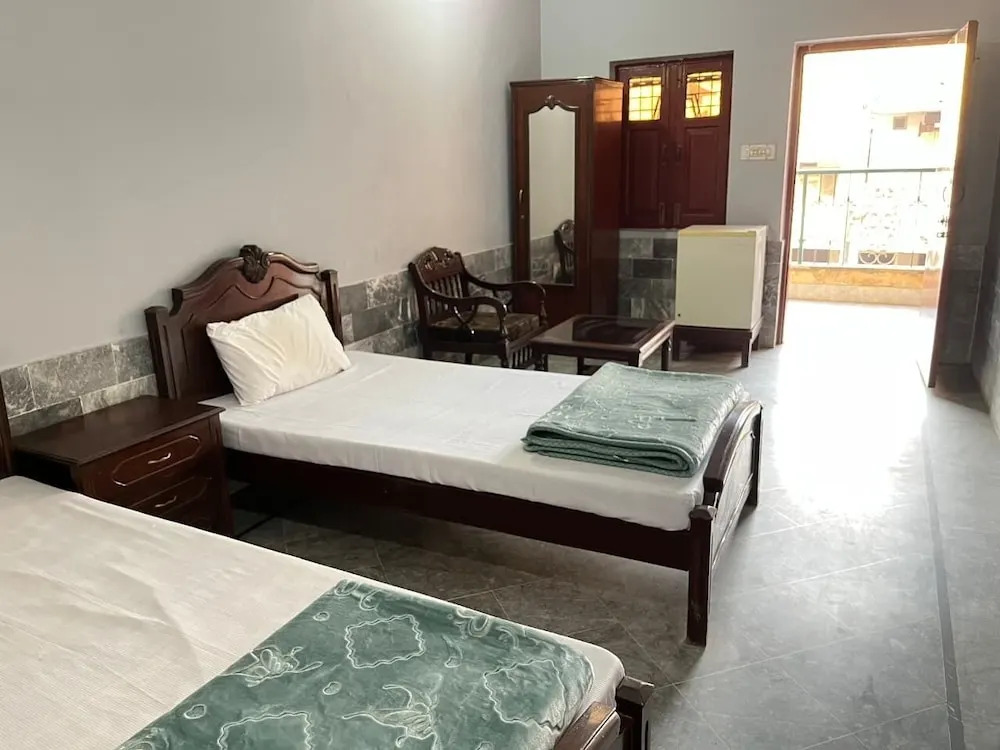 Qaiser Hotel