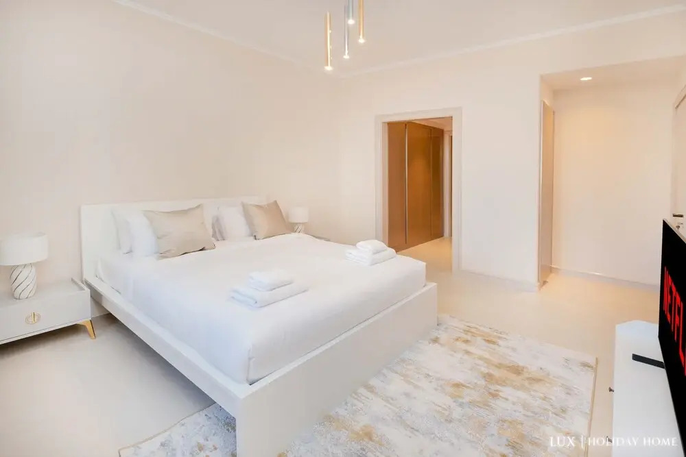 LUX The Zaafran Burj Khalifa View Suite