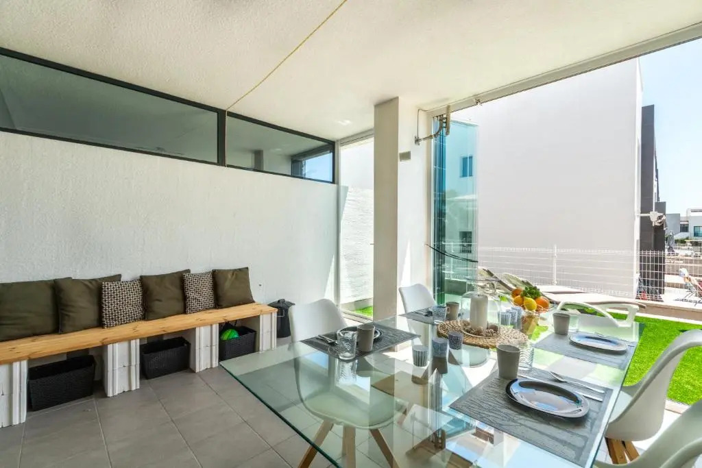 Oasis Beach F 3003