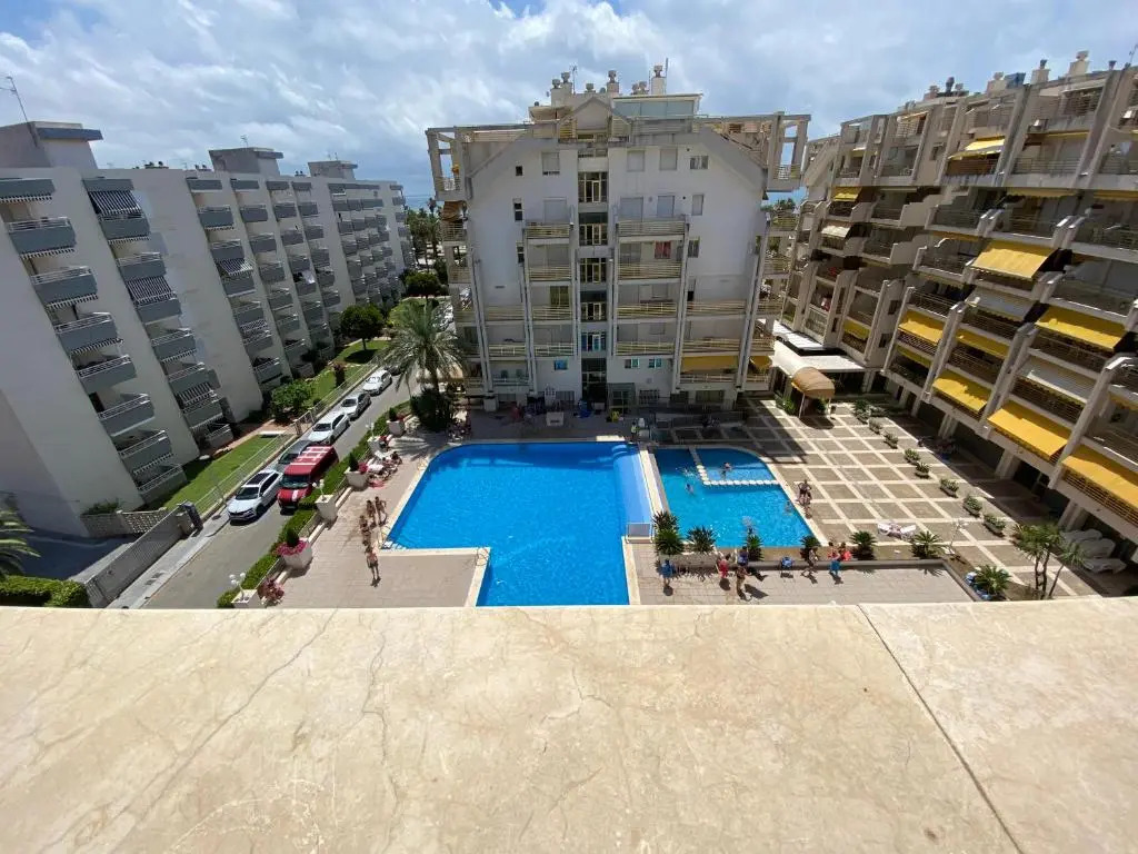 Apartamento con piscina en 1ª línea de playa en Salou