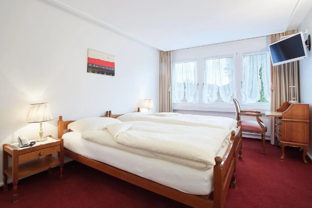 Hotel & Spezialitätenrestaurant zur Linde