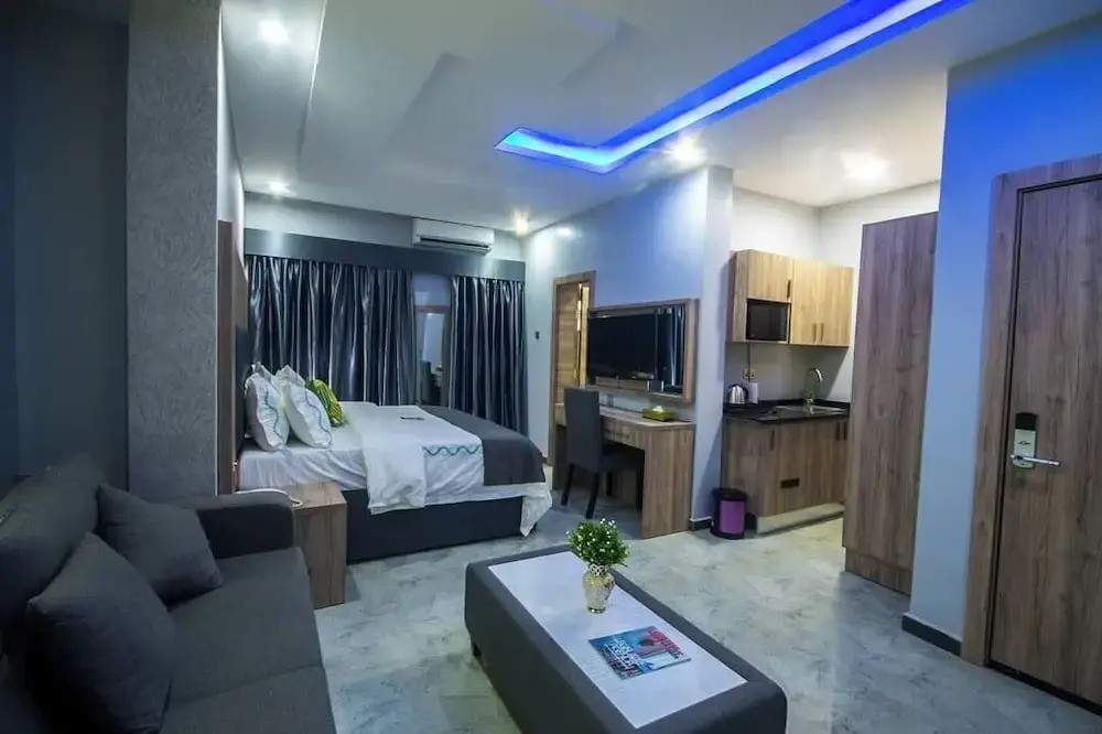 Golden Grand Royale Hotel