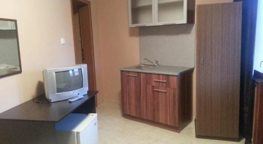 Hristovi Apartments & Studios