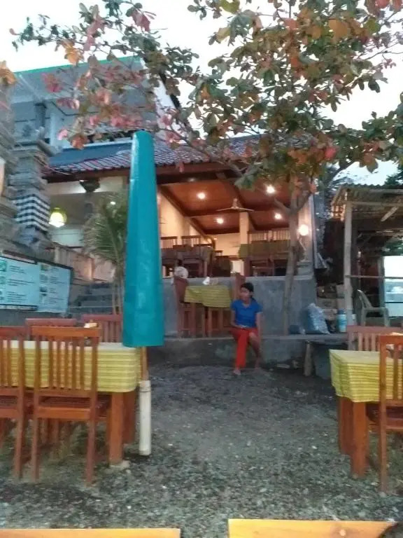 Warung Win Beach & Homestay