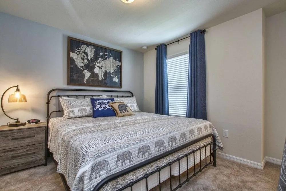 Windsor Island - 7 Bedrooms w/ Pool - 4403WI 7 Home by RedAwning