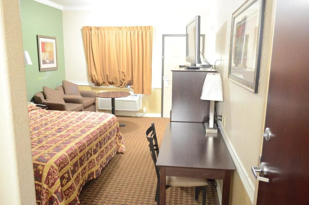 Budget Host Inn & Suites